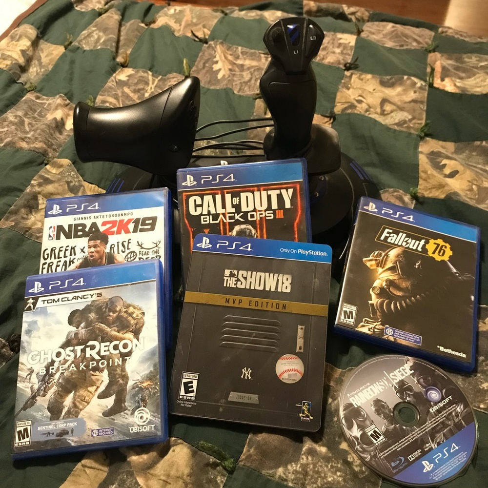 PS4 Games and Controller